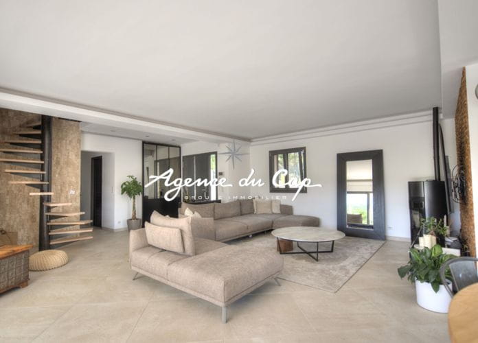 Villa 5 pieces renovée plain pied avec piscine pool house quartier valescure a saint raphael (7)