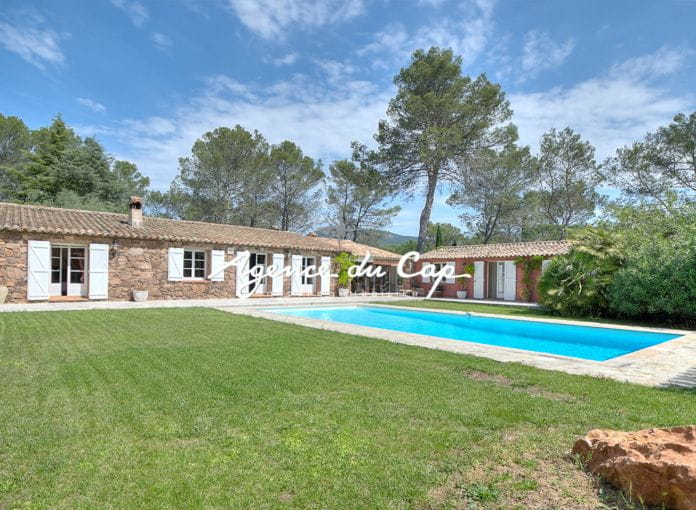 Villa puget sur argens - 7 pièce(s) - 265 m2