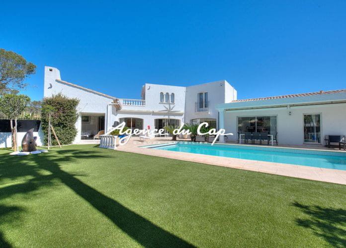 ** sous  compromis** saint raphael valescure les golfs villa 7 pièces 210m² piscine (0)