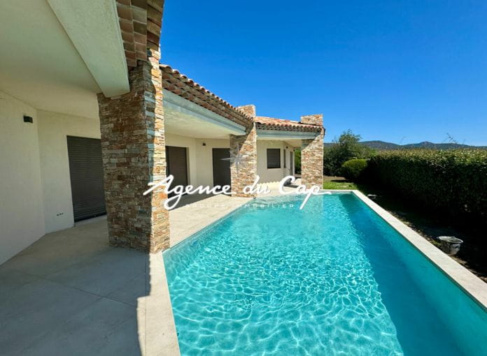 Single storey villa Saint-Raphaël Valescure 6 room(s) 165 m2