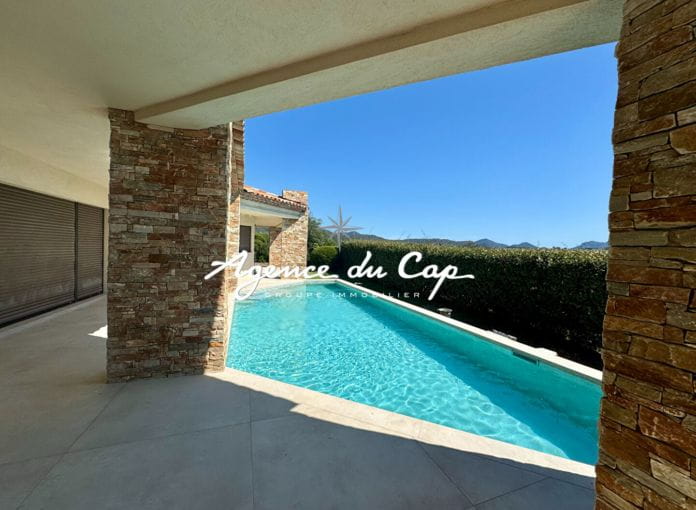 Saint-Raphaël Valescure villa plain pied 6 pièce(s) 165 m²