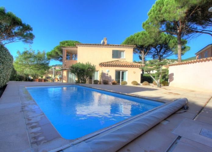 For sale detached villa with swimming pool and jacuzzi, in les issambres (1)