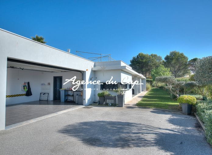 Villa Saint-Raphaël 7 pièce(s) 260 m2