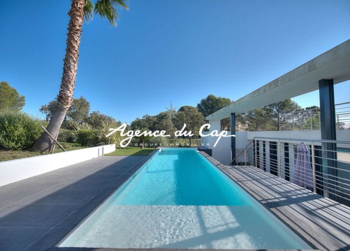 **sous compromis**   saint raphael valescure villa contemporaine 7 pieces 216m² piscine (1)