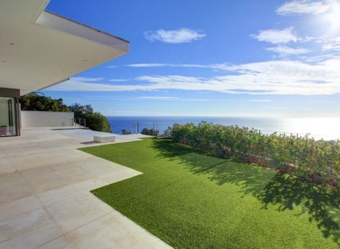 Ensemble de propriété avec vue mer panoramique, aux Issambres