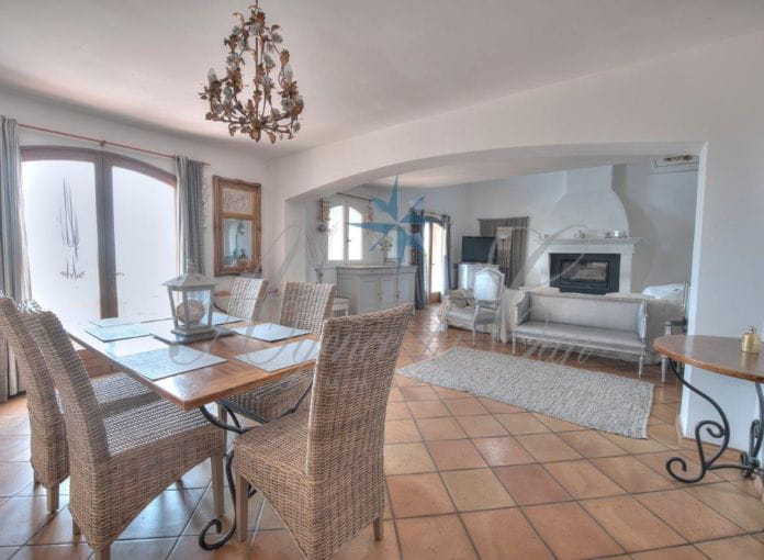 Villa charme vue dégagée 221 m2, 4 chambres + t2 saint  raphael