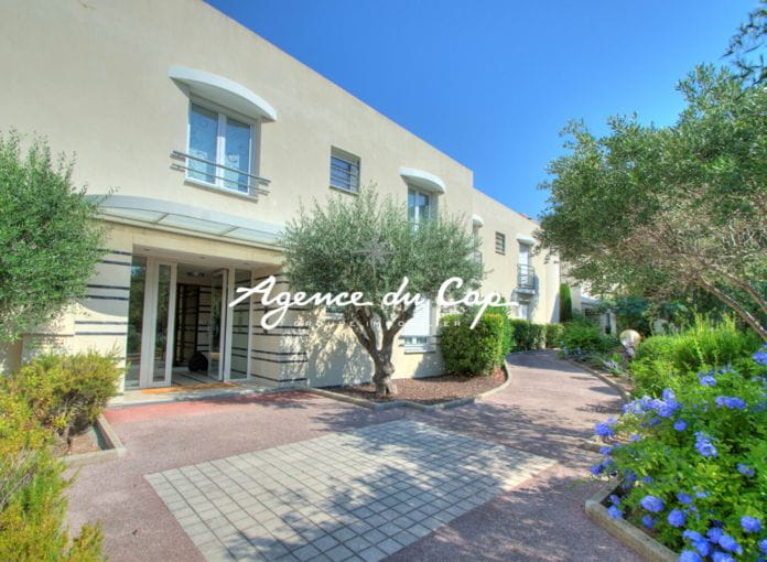 Saint-Raphaël Boulouris appartement vue mer avec piscine et garage