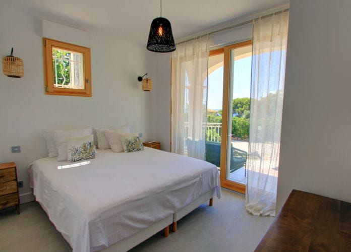 8-room villa 285m2 with 6 en-suite bedrooms, in les issambres (8)