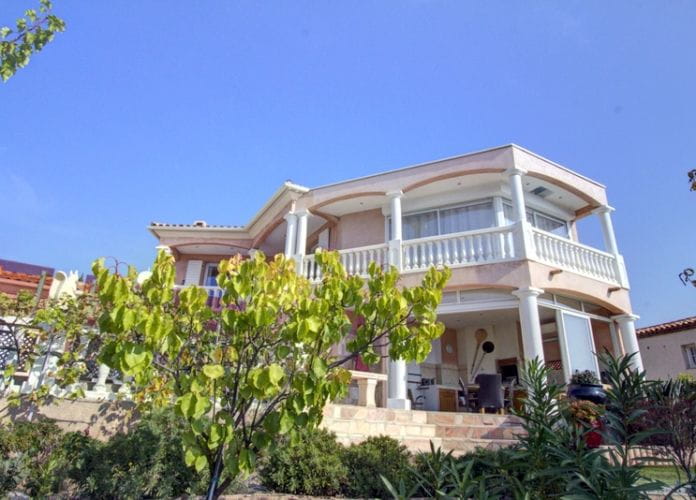 Villa with 4 bedrooms, swimming pool and garage, in les issambres (8)