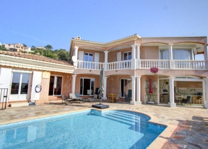 Villa avec 4 chambres piscine et garage, aux issambres (0)