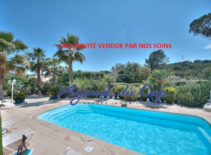 Villa Saint-Raphaël 6 pièce(s) 170 m2