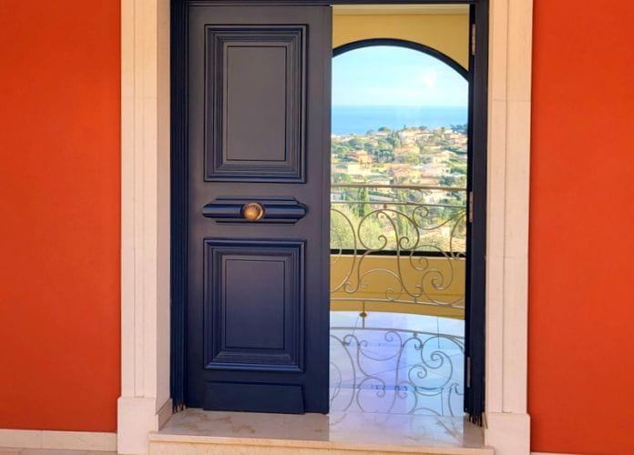 Villa de 250m2 avec vue mer, à sainte-maxime (1)