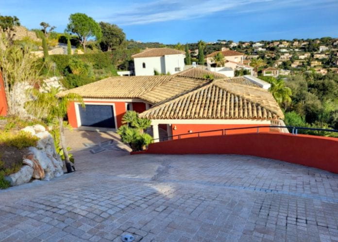 Villa de 250m2 avec vue mer, à sainte-maxime (4)