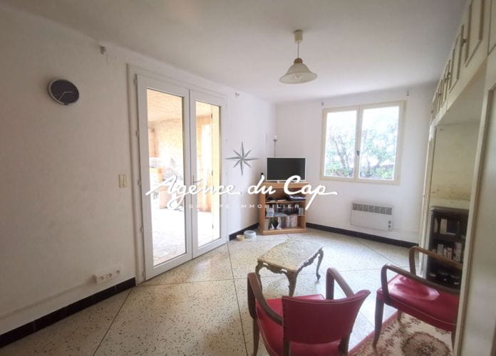 Saint aygulf villa near town center divided into 2 apartments (14)