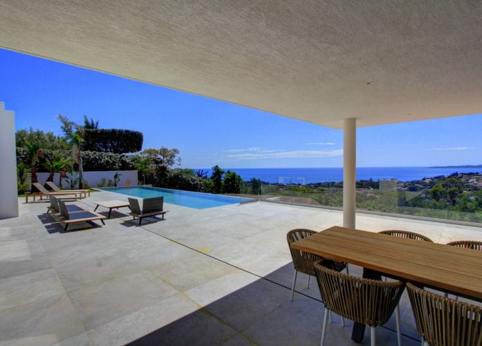 Contemporary villa 287sqm 7 rooms, panoramic sea view of les issambres (1)