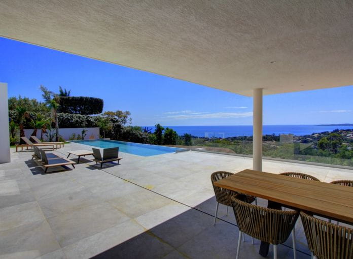 Contemporary villa 287sqm 7 rooms, panoramic sea view of les Issambres