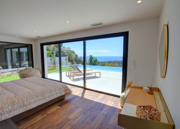 Contemporary villa 287sqm 7 rooms, panoramic sea view of les issambres (5)