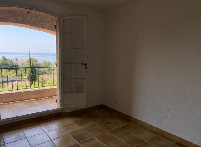 Provencal villa 120sqm 4 rooms pretty sea view, with pool and garage, in Issambres