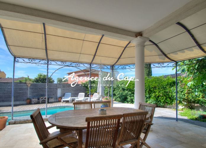 Villa 5 pieces avec piscine et garage double  a frejus (2)