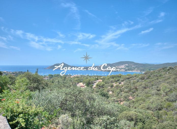 Agay vue mer panoramique sur la baie