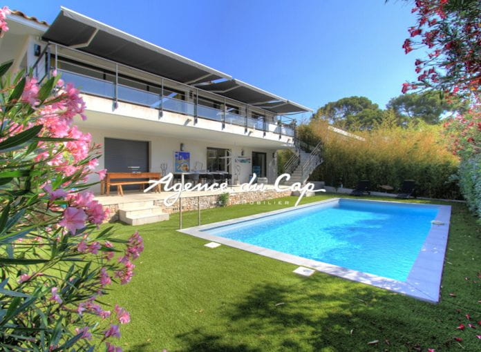 Villa contemporaine 7 pieces vue mer, piscine et garage double, proche de san peire / les Issambres