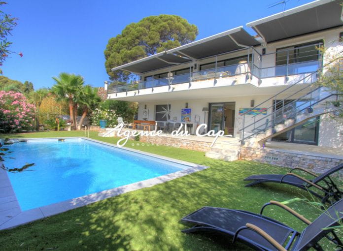 Villa contemporaine 7 pieces vue mer, piscine et garage double, proche de san peire / les Issambres