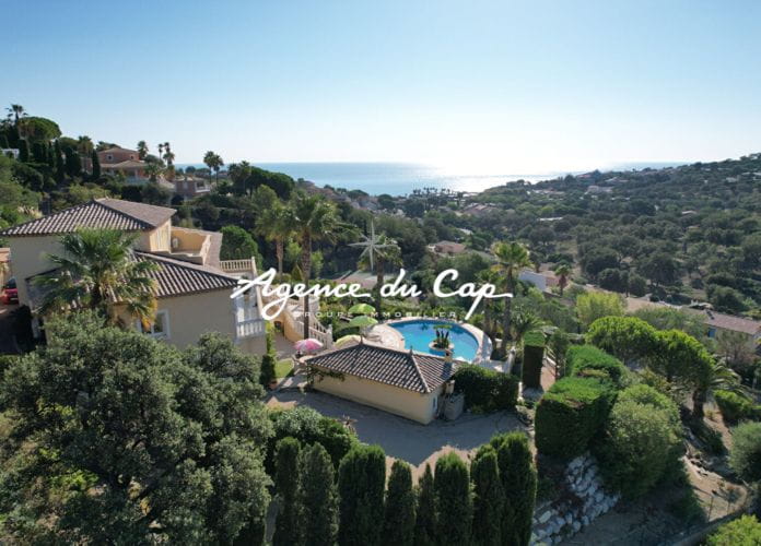 Villa de 7 pièces avec vue mer piscine et garage, à quelques pas des plages des issambres (5)