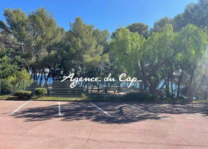 à vendre studio en rez-de-jardin à 100m des plages des issambres (0)