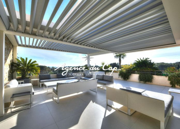 Appartement villa toit 5 pieces vue mer panoramique terrasse solarium  jaccuzzi piscine garage plage et commerces a pied a saint raphael boulouris (0)