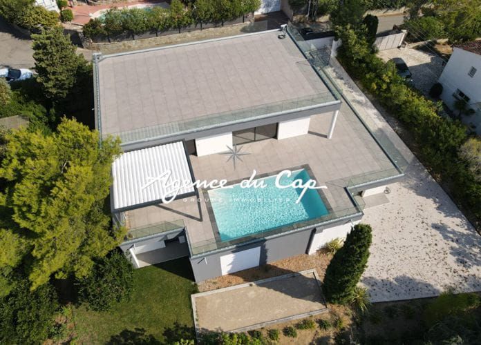 Villa contemporaine de 258 m² 7 pièces, avec vue mer, à pied des plages aux issambres (3)