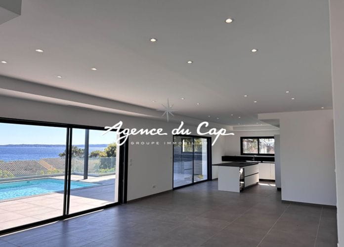 Villa contemporaine de 258 m² 7 pièces, avec vue mer, à pied des plages aux issambres (5)