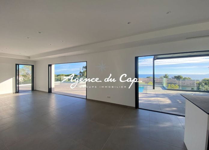 Villa contemporaine de 258 m² 7 pièces, avec vue mer, à pied des plages aux issambres (7)