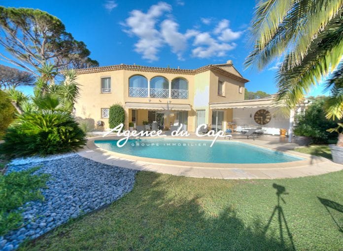 Saint-Raphaël, villa 180 m2, 4 chambres, piscine, proche golfs