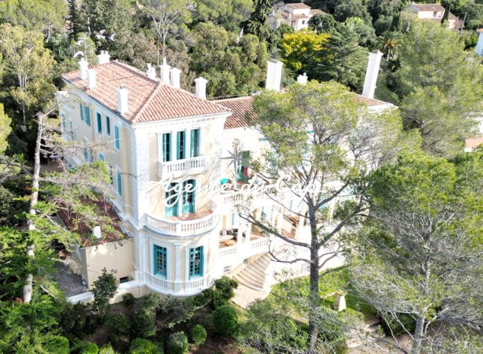 Charming 125sqm belle epoque style apartment in Saint-Raphaël Valescure garage