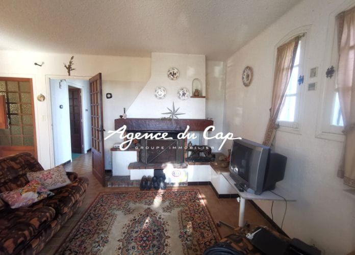 à vendre villa 82m² avec 2 chambres bureau garage et sous sol, proche du bord de mer et centre ville à pied de saint aygulf (4)