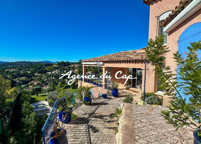 Villa for sale 170sqm 5 rooms sea view on the gulf of saint-tropez, gym jacuzzi and swimming pool, in sainte-maxime (10)