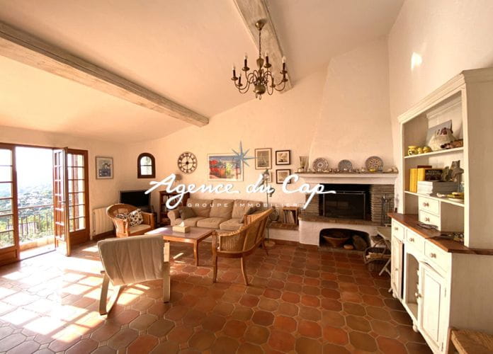 Provencal villa of 124sqm, 5 rooms with panoramic sea view, in issambres (3)