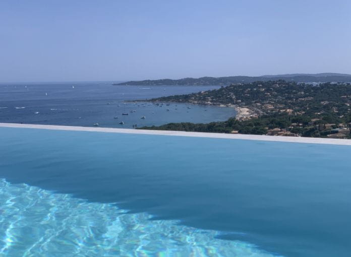 Prestige residence for sale of approximately 216sqm with an exceptional sea view, in sainte-maxime