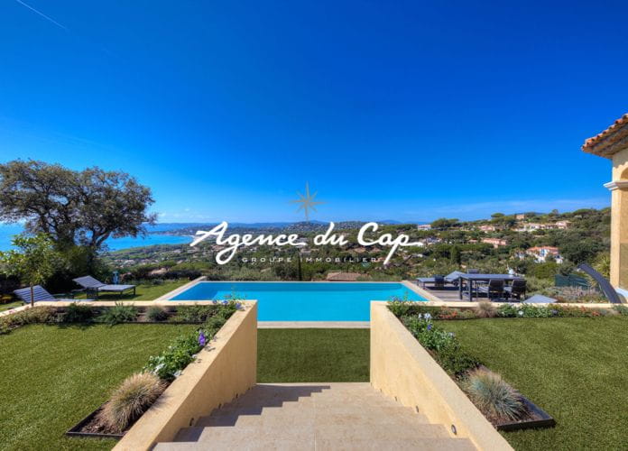 Demeure de prestige à vendre d’environ 216m² avec une vue mer exceptionnelle, à sainte-maxime (0)