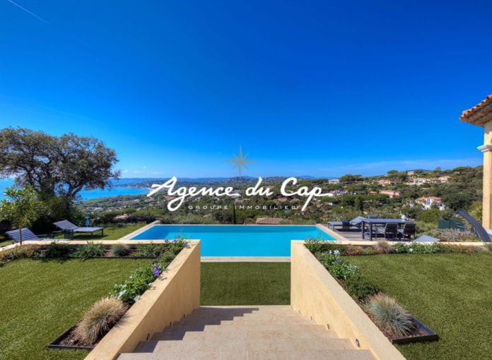 Demeure de prestige à vendre d'environ 216m² avec une vue mer exceptionnelle, à sainte-maxime