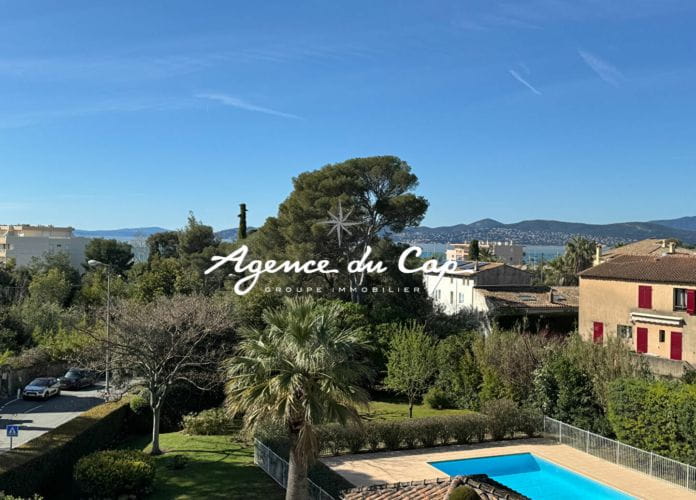 Appartement 3 pieces dernier etage vue mer terrasse garage et piscine saint raphael santa lucia (0)