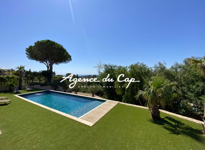 For sale provencal villa garage pool sea view 6 rooms les Issambres