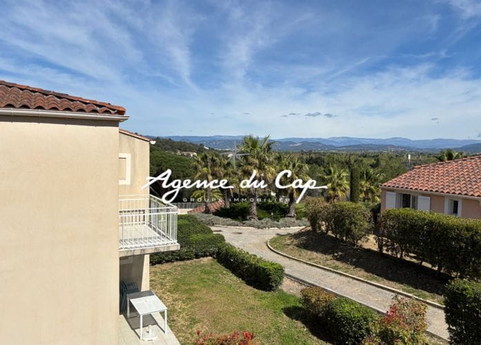 A vendre appartement 4 pieces de 56m² avec vue mer et collines dans une résidence privée, à saint aygulf (1)