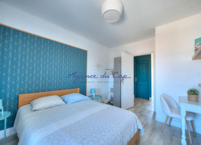 Appartement 3 pieces dernier etage vue mer proche mer et commerces a pied saint raphael boulouris (8)