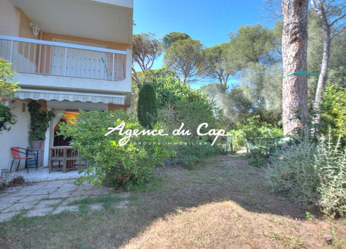 Appartement 2 pieces 41m² et 60m² de jardin a vendre vue golf et piscine saint raphael valescure (4)