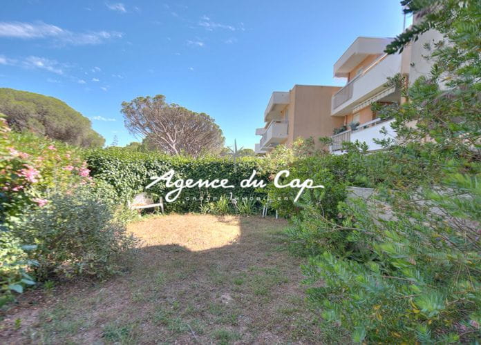 Appartement 2 pieces 41m² et 60m² de jardin a vendre vue golf et piscine saint raphael valescure (5)