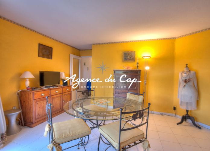 Appartement 2 pieces 41m² et 60m² de jardin a vendre vue golf et piscine saint raphael valescure (8)