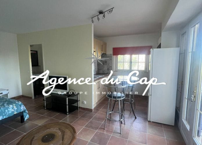 For sale provencal villa of 180sqm with 3 bedrooms and a studio quietly located in a dead end in the sainte-maxime area (10)