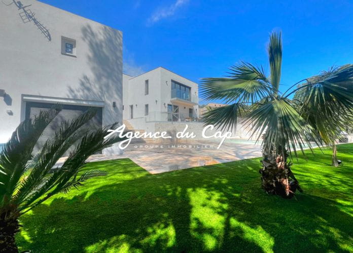 5 room villa and outbuildings renovated in 2024 with swimming pool large garage and swimming pool in saint raphael valescure (1)