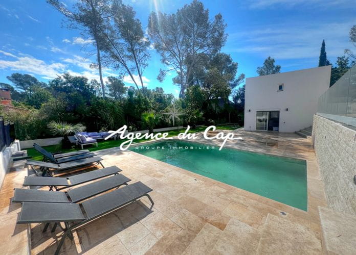 5 room villa and outbuildings renovated in 2024 with swimming pool large garage and swimming pool in saint raphael valescure (2)